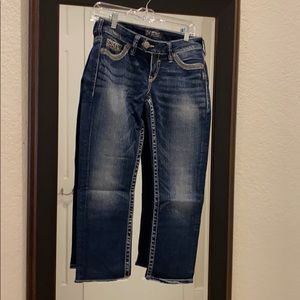 EUC silver jeans. Capri.
